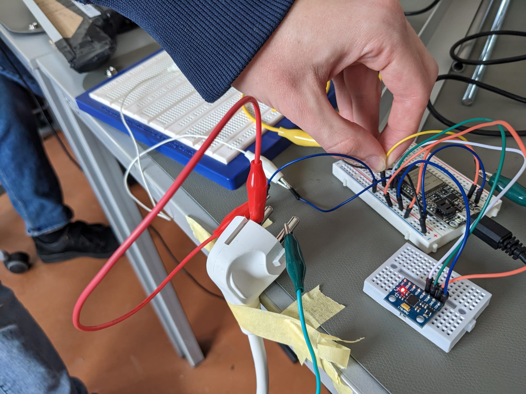 Connection from the esp to the cable