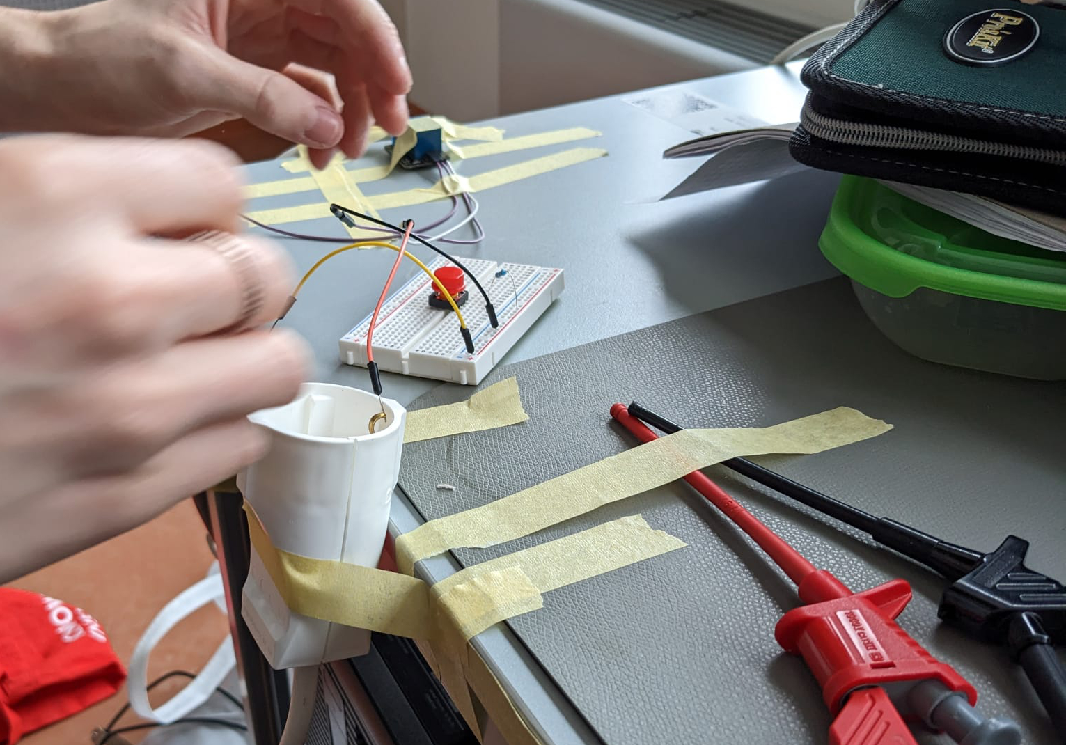 Connection from the cable to the relay controlling the hair dryer